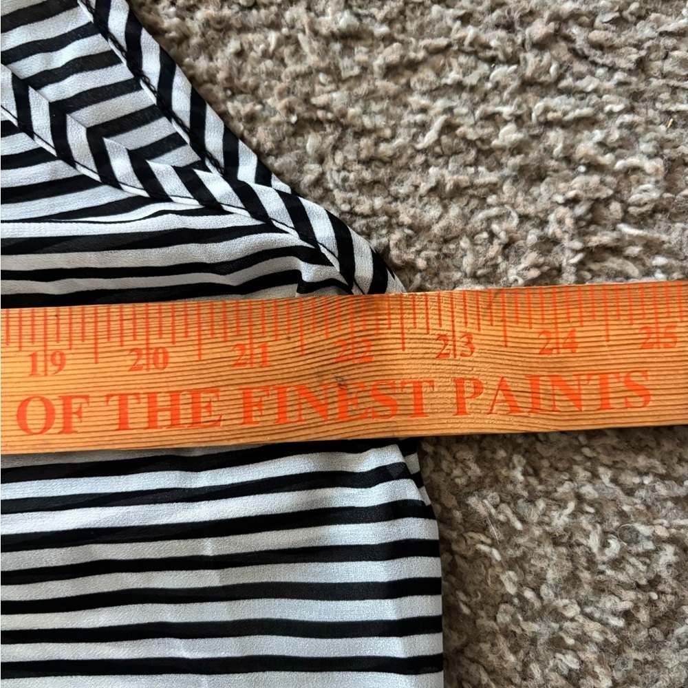 SHEIN Black and White Striped Beach Cover up - Picture 6 of 7